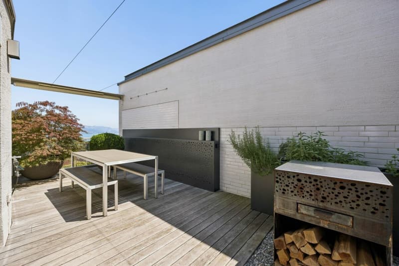 Dachterrasse mit Flammengrill