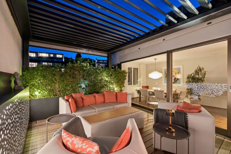 Dachterrasse bei Nacht