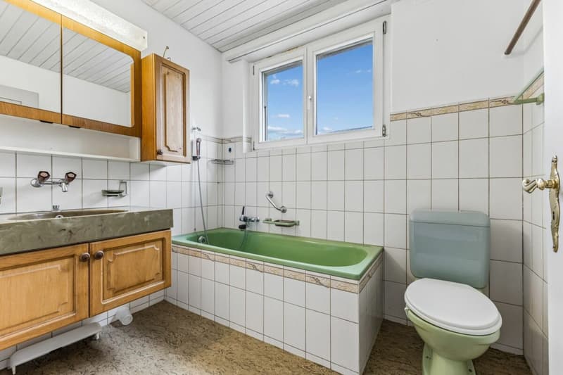Badezimmer mit Badewanne