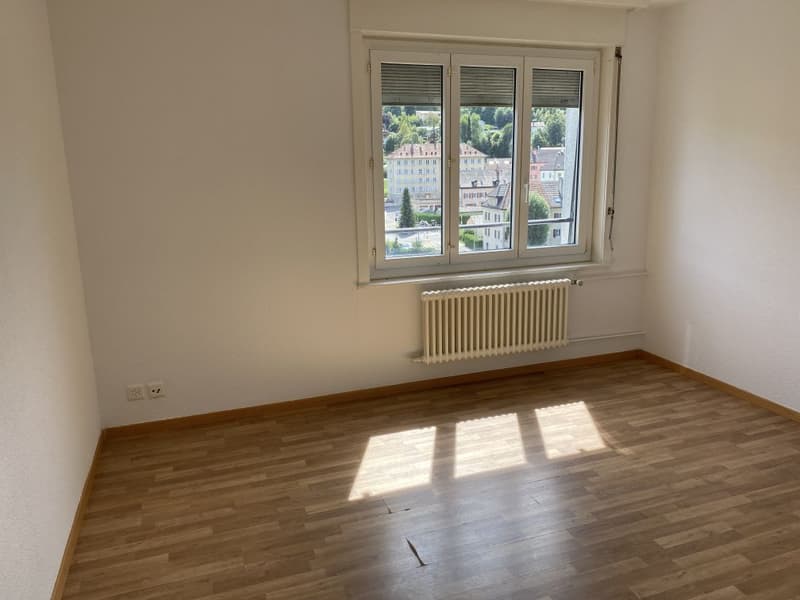 Spacieux appartement 4.5 pièces avec balcon ! (4)