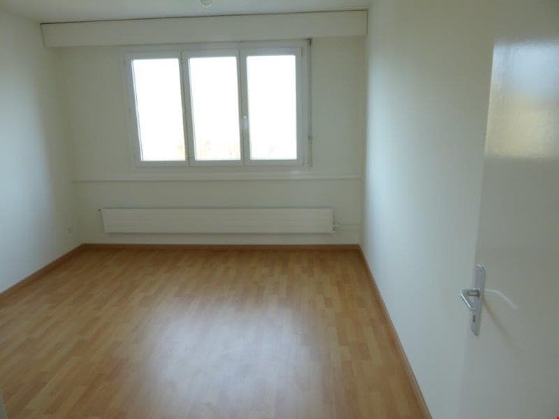 Incantevole appartamento di 3 locali con 2 balconi a Sierre (2)