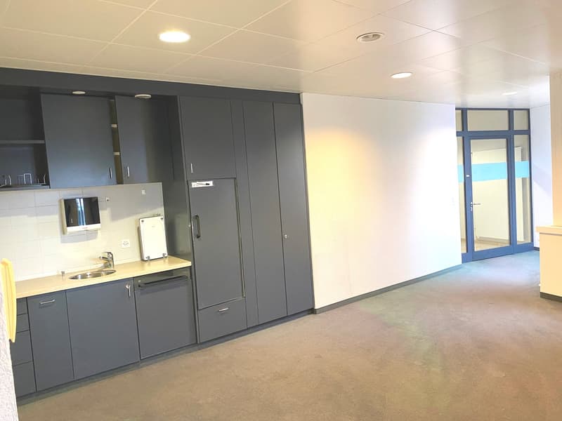 Moderne Büro- und Lagerräume in Glattbrugg - vis-a-vis Bahnhof Glattbrugg (13)