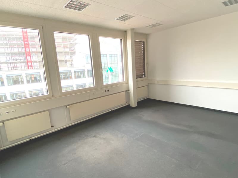Moderne Büro- und Lagerräume in Glattbrugg - vis-a-vis Bahnhof Glattbrugg (8)