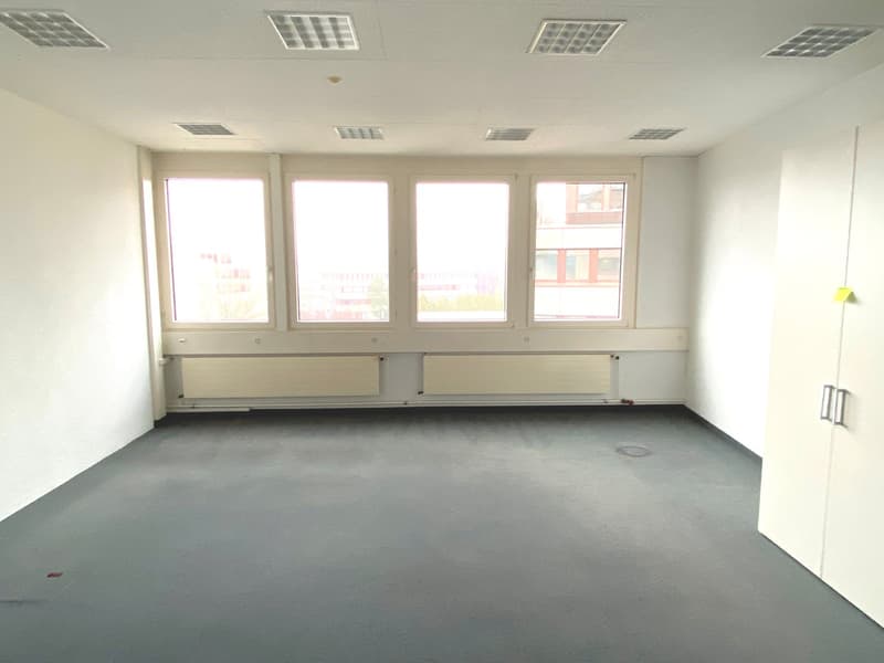 Moderne Büro- und Lagerräume in Glattbrugg - vis-a-vis Bahnhof Glattbrugg (6)