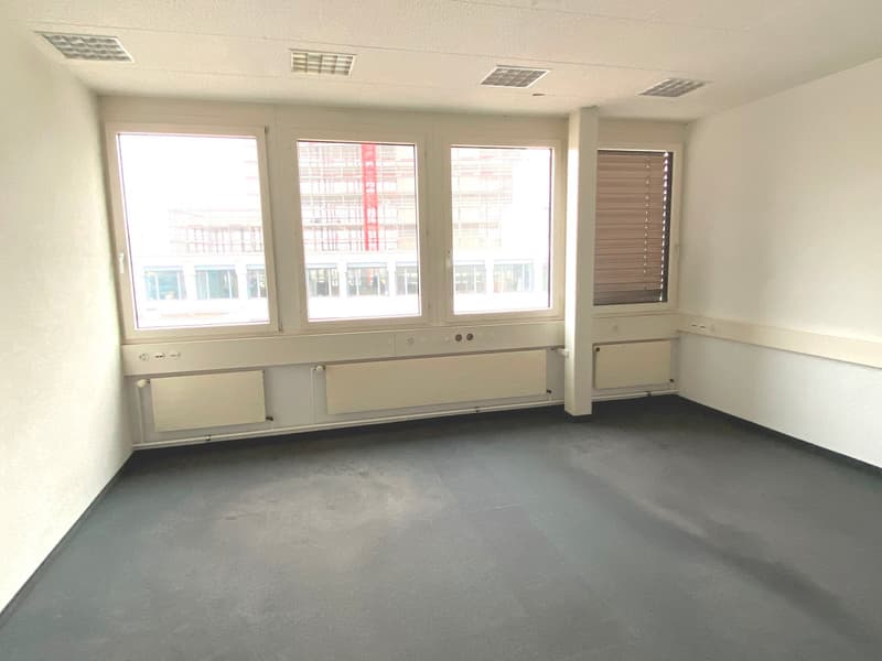 Moderne Büro- und Lagerräume in Glattbrugg - vis-a-vis Bahnhof Glattbrugg (7)