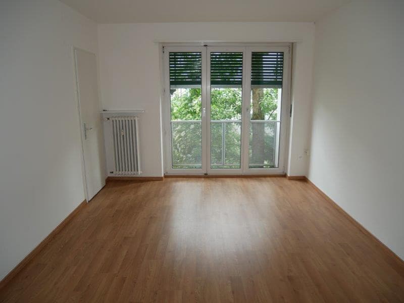 Appartement rénové de 2 pièces avec balcon (2)
