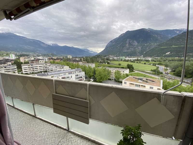 Incantevole appartamento di 2 locali a Sierre con vista mozzafiato (7)