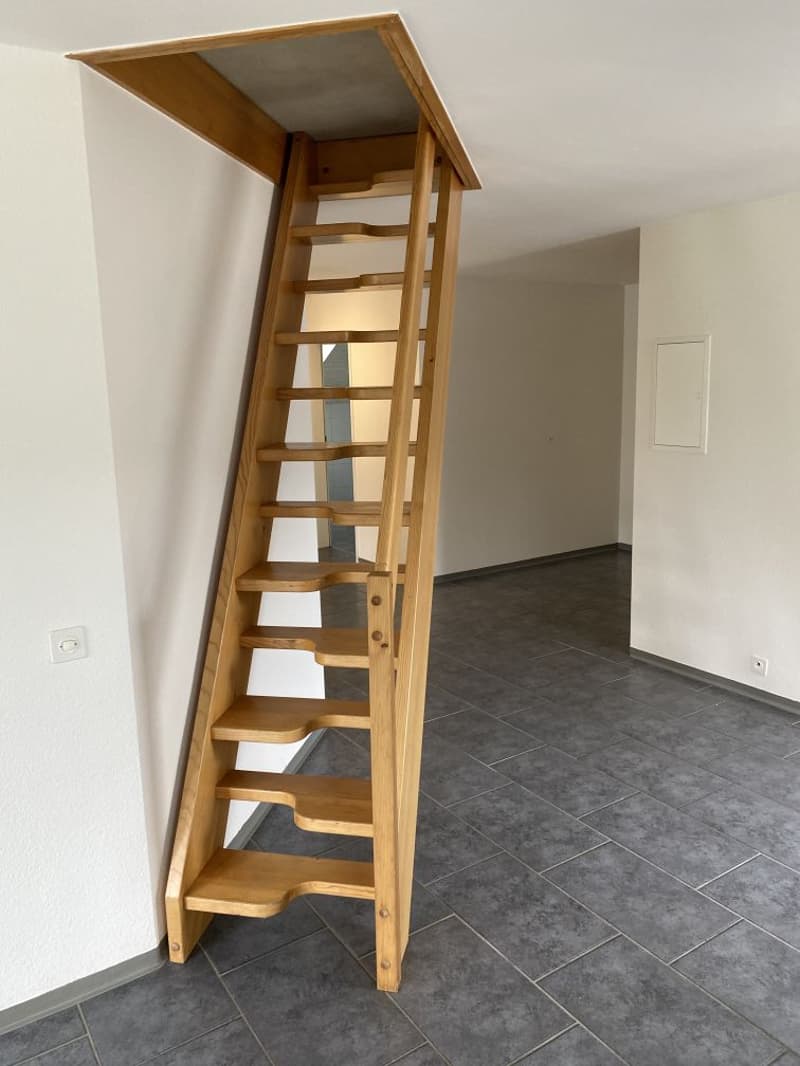 Bright 3.5-room apartment with balcony and view in Courrendlin (6)