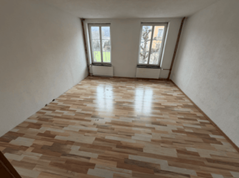 Charming 4-room apartment in a quiet location in Biel (3)