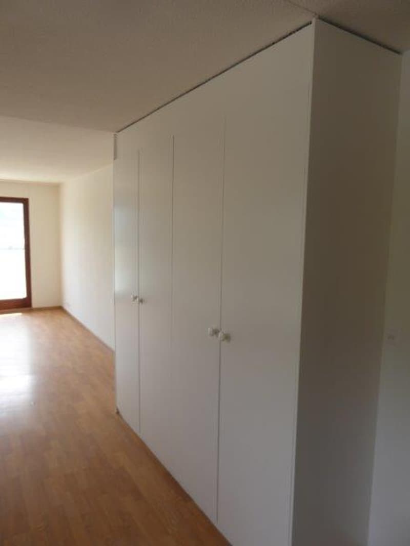 Geräumige 4-Zimmer-Wohnung mit Balkon und Garage in Sierre (9)