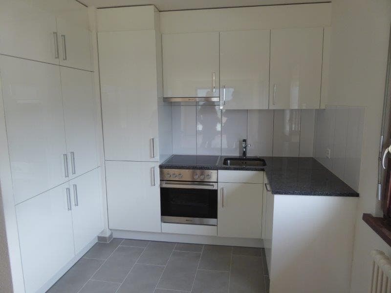 Geräumige 4-Zimmer-Wohnung mit Balkon und Garage in Sierre (4)