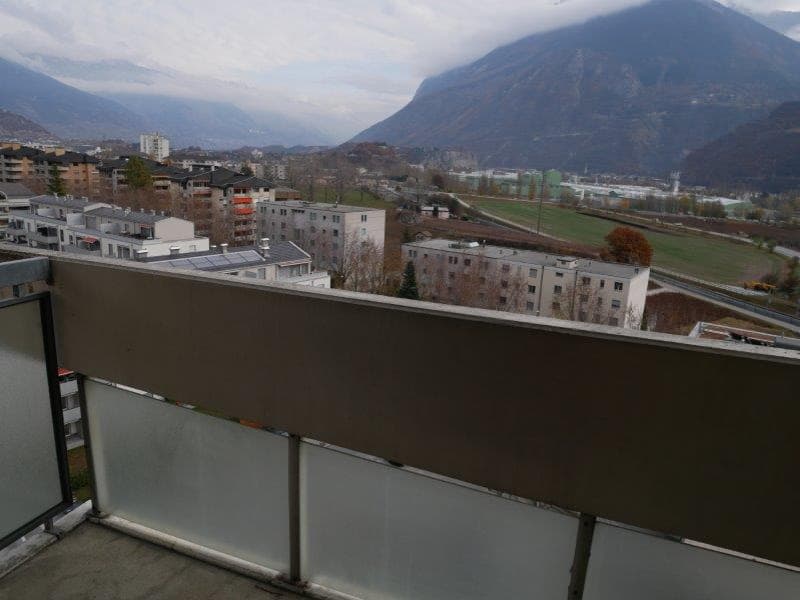 Geräumige 4-Zimmer-Wohnung mit Balkon und Garage in Sierre (15)