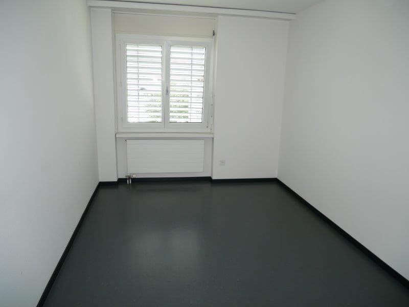 Appartamento moderno 3.5 locali con balcone e vista a Trimbach (2)
