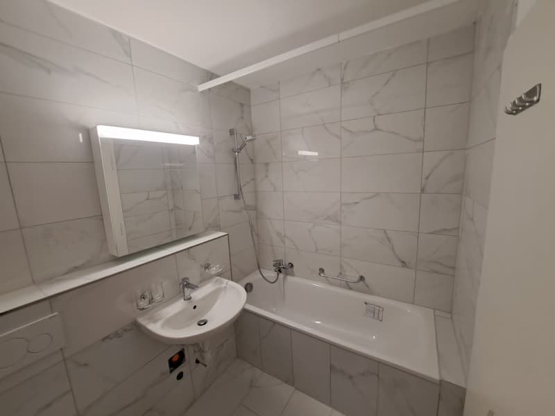 Delizioso appartamento 1.5 locali con balcone a Le Locle (4)