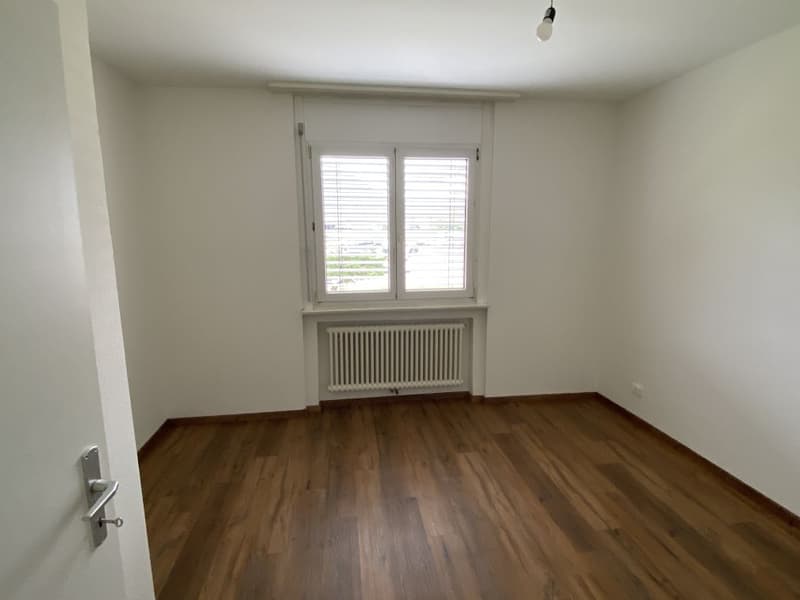 Appartement moderne 3.5 pièces avec balcon et vue panoramique à Biasca (5)