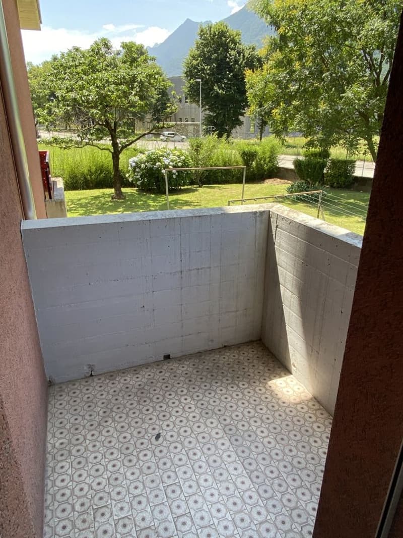 Appartement moderne 3.5 pièces avec balcon et vue panoramique à Biasca (9)