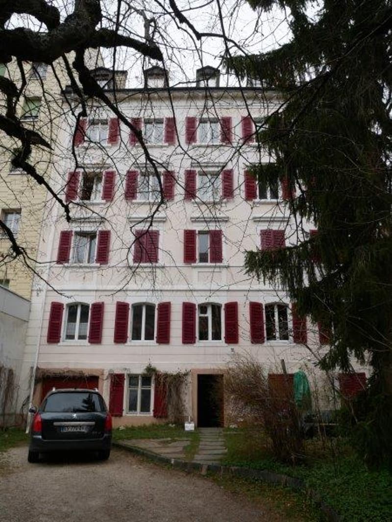 Cozy, bright room in La Chaux-de-Fonds (1)