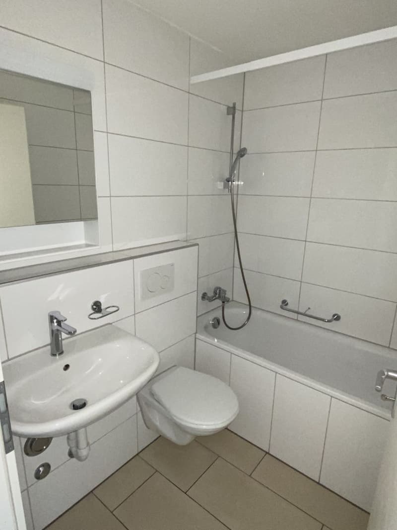 Charming 2.5-room apartment with balcony in La Chaux-de-Fonds (6)
