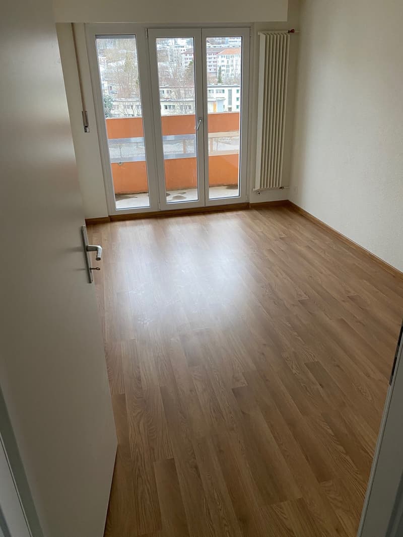 Helles 3-Zimmer-Wohnung mit Balkon im 6. Stock – La Chaux-de-Fonds (4)