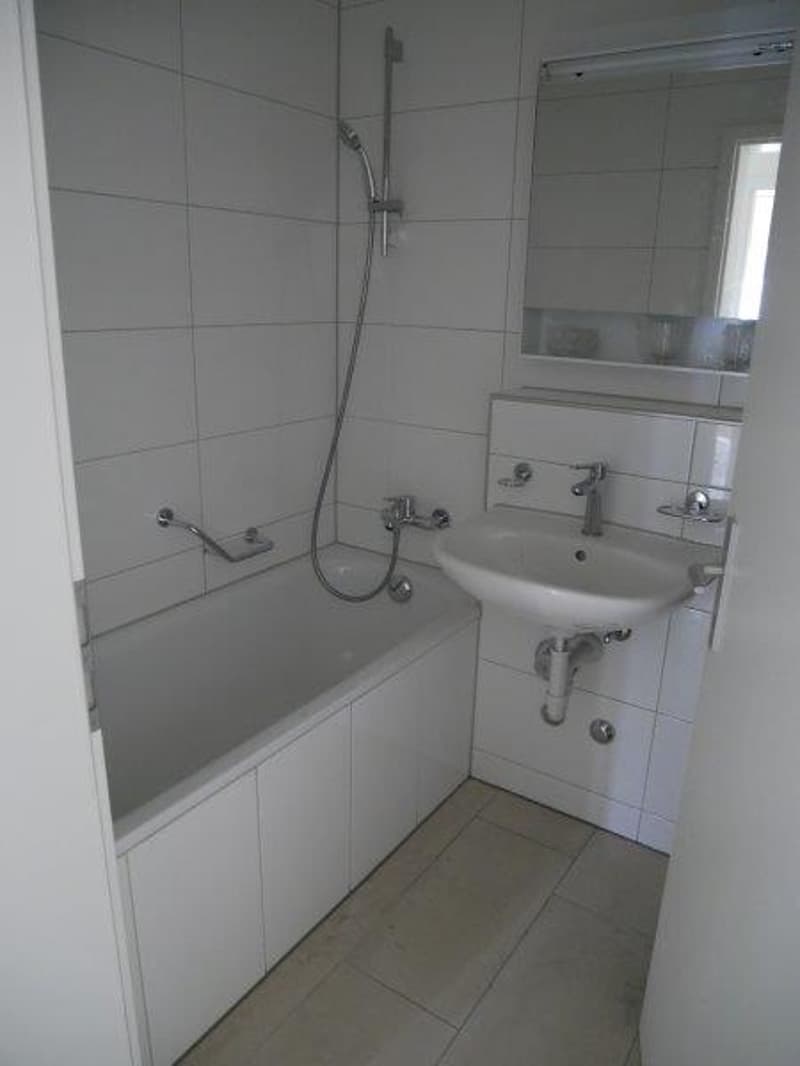 Helles 3-Zimmer-Wohnung mit Balkon im 6. Stock – La Chaux-de-Fonds (6)
