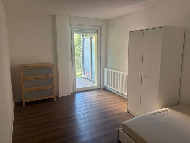 Charmant appartement meublé de 2 pièces avec balcon (4)