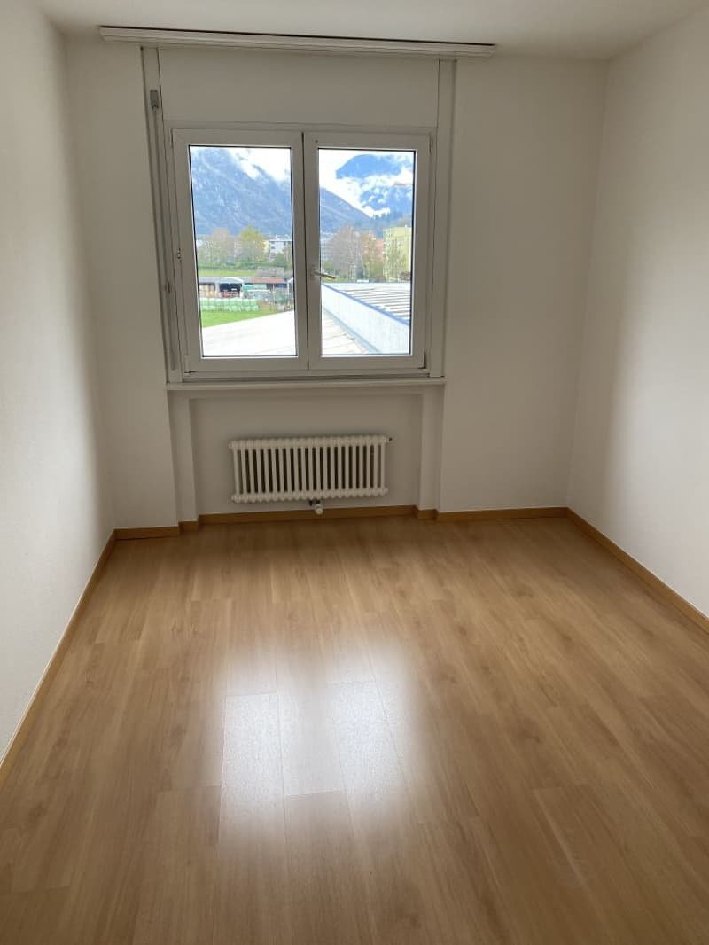 Appartement spacieux de 4,5 pièces avec vue panoramique à Biasca (4)