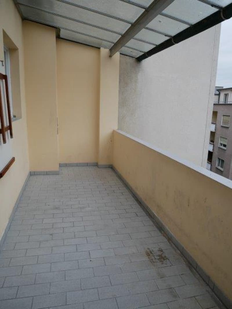 Helle 2-Zimmer-Wohnung mit Balkon an der Feldbergstrasse in Basel (8)