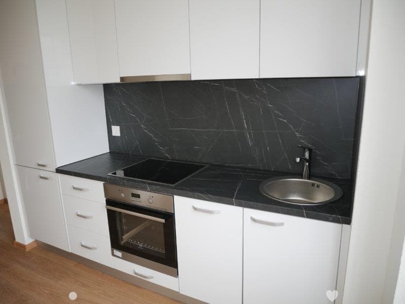 Helle 2.5-Zimmer-Wohnung mit Balkon in Biel/Bienne (3)
