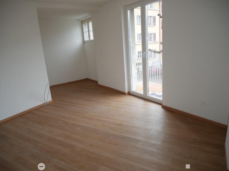 Helle 2.5-Zimmer-Wohnung mit Balkon in Biel/Bienne (5)