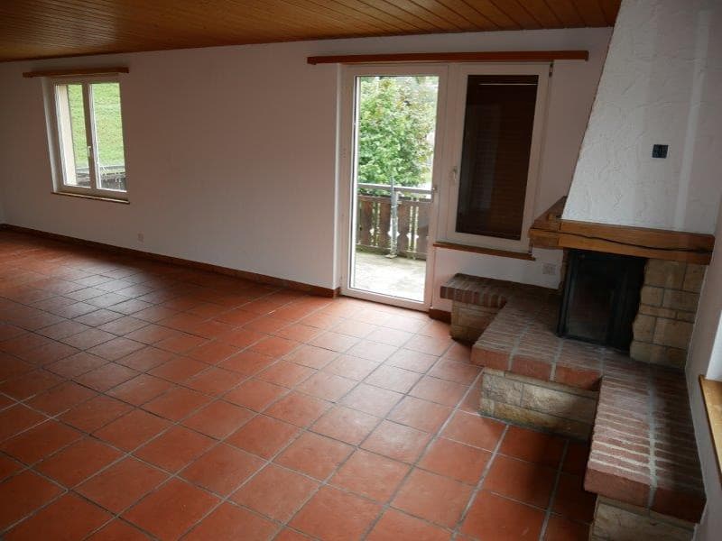 Charmante 4.5-Zimmer-Maisonette-Wohnung mit Balkon und Kamin in Ulisbach (6)