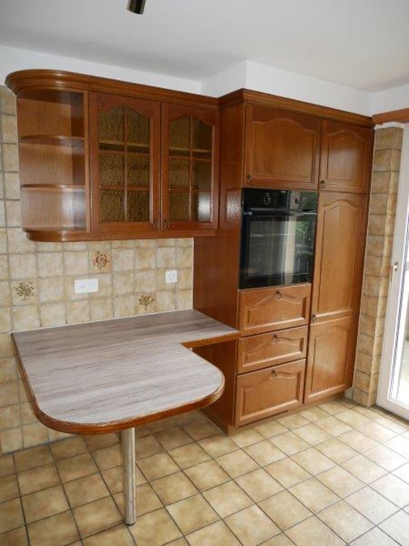 Charmante 4.5-Zimmer-Maisonette-Wohnung mit Balkon und Kamin in Ulisbach (4)