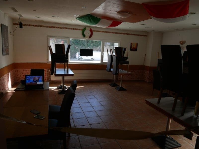 Casa multifamiliare con grande potenziale! Permesso di costruire disponibile! (15)