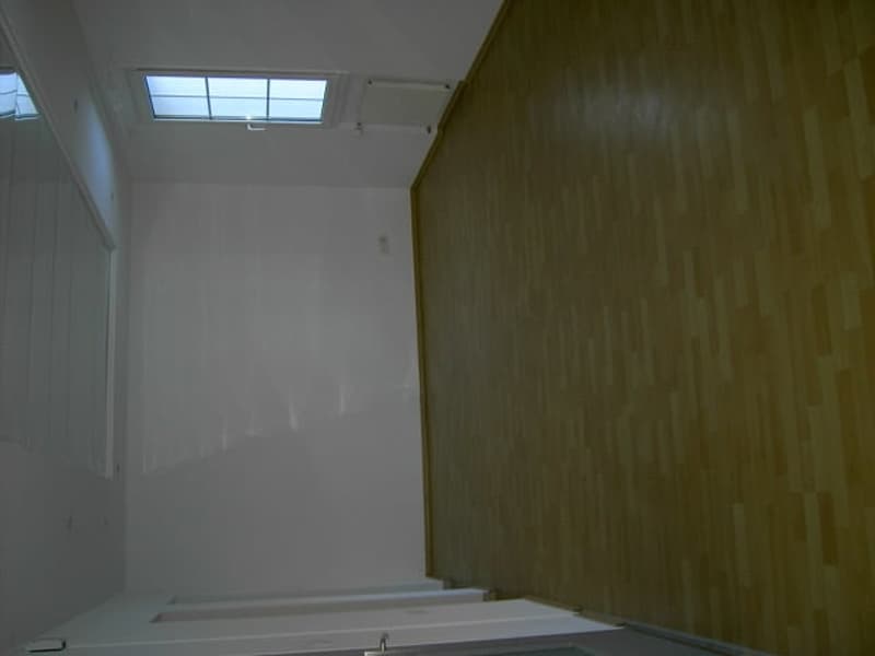 Casa multifamiliare con grande potenziale! Permesso di costruire disponibile! (16)