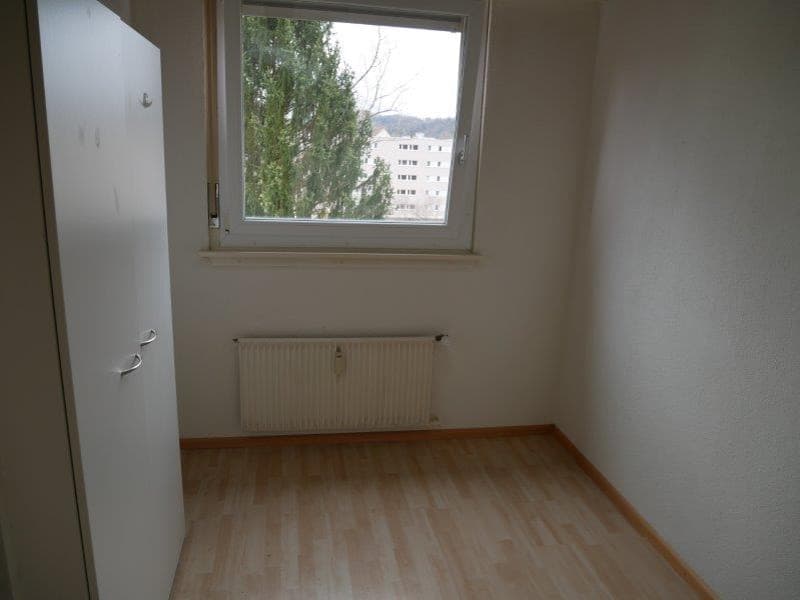 Schönes und angenehmes Zimmer an ruhige Lage zu vermieten (3)