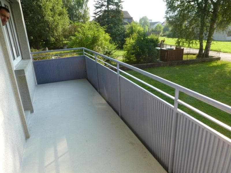 Appartement lumineux 3.5 pièces avec balcon et belle vue à Hägendorf (3)