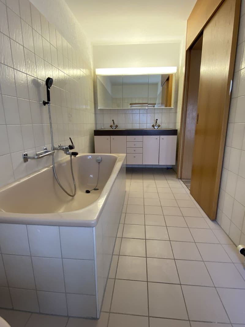 Gross und gemütliche 3.5-Zimmer-Wohnung mit Balkon in Rekingen AG (15)
