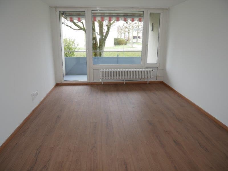 Sonnige 4-Zimmer-Wohnung mit Balkon in Dulliken (4)