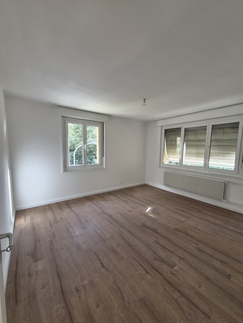 Appartement 4 pièces rénové avec balcon – La Chaux-de-Fonds (2)