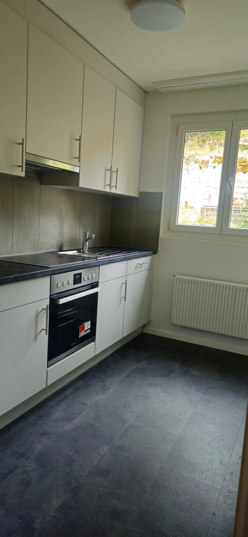 Appartement 2.5 pièces rénové à La Chaux-de-Fonds – disponible immédiatement (2)
