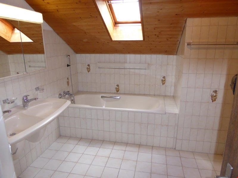 Geräumige 6-Zimmer-Wohnung mit Balkon und schöner Aussicht in Kerzers (11)