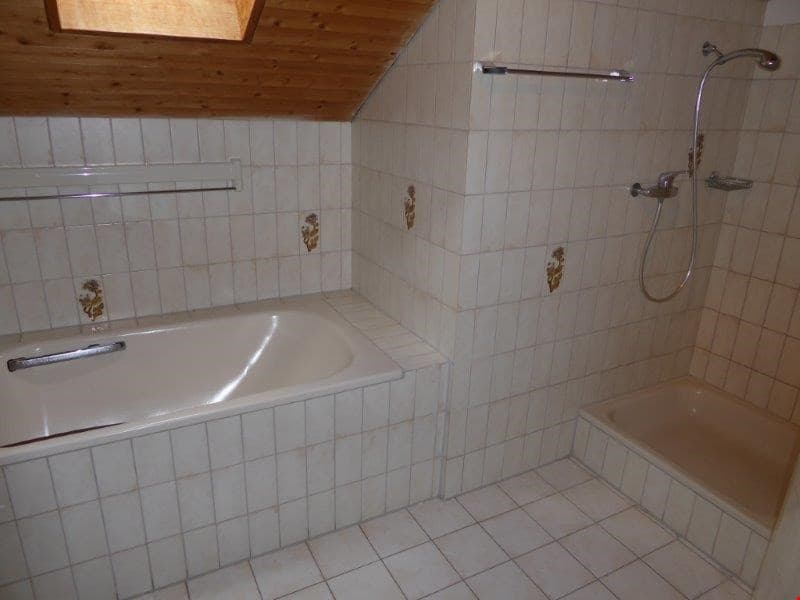 Geräumige 6-Zimmer-Wohnung mit Balkon und schöner Aussicht in Kerzers (12)