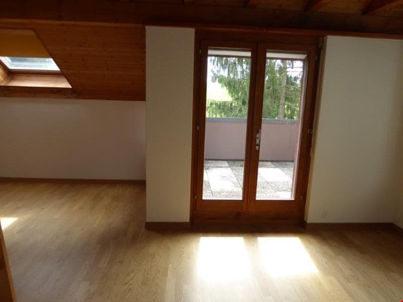 Geräumige 6-Zimmer-Wohnung mit Balkon und schöner Aussicht in Kerzers (6)