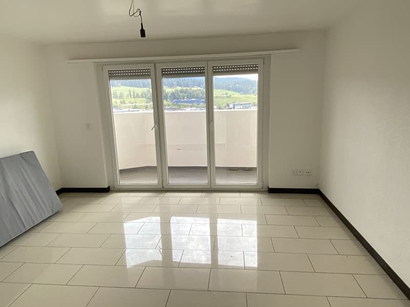 Appartement moderne de 4.5 pièces avec balcon et vue panoramique – La Chaux-de-Fonds (4)