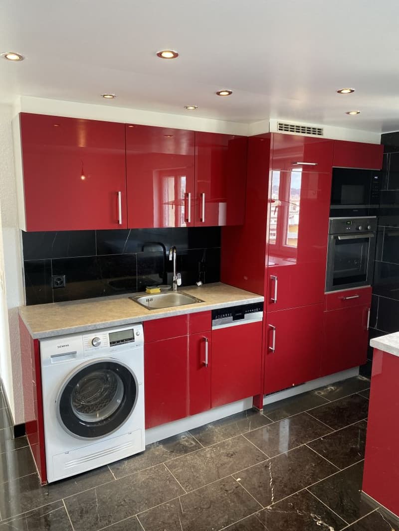 Appartement moderne de 4.5 pièces avec balcon et vue panoramique – La Chaux-de-Fonds (1)