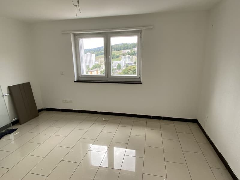 Appartement moderne de 4.5 pièces avec balcon et vue panoramique – La Chaux-de-Fonds (7)