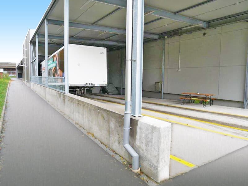 Modernes Einkaufszentrum mit sehr stabilen Mietern und mit großem Potenzial (9)