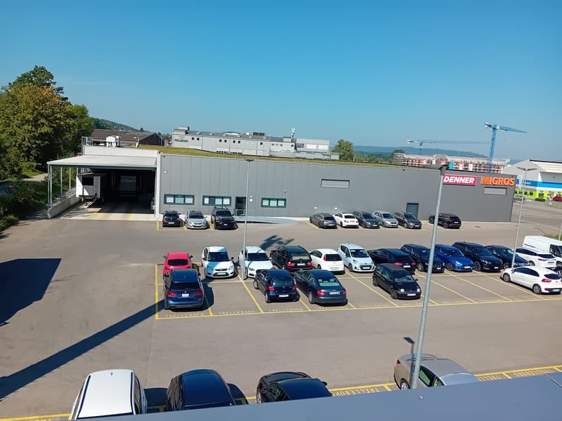 Modernes Einkaufszentrum mit sehr stabilen Mietern und mit großem Potenzial (3)