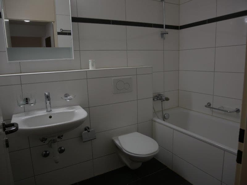 Helle 2.5-Zimmer-Wohnung mit Balkon und Lift in Basel (9)