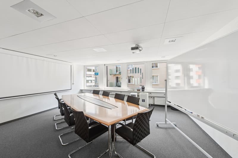 Spacious office space at Wiedikon train station with parking (4)