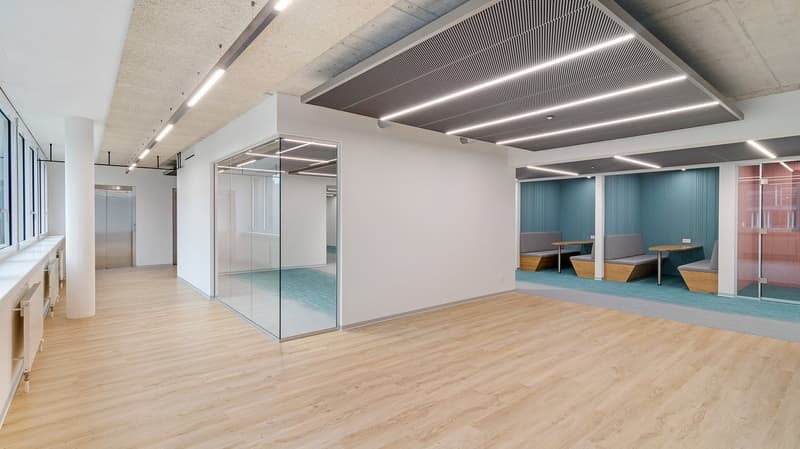 Headquarter mit exklusiver Dachterrasse und 90 Parkplätzen (3)